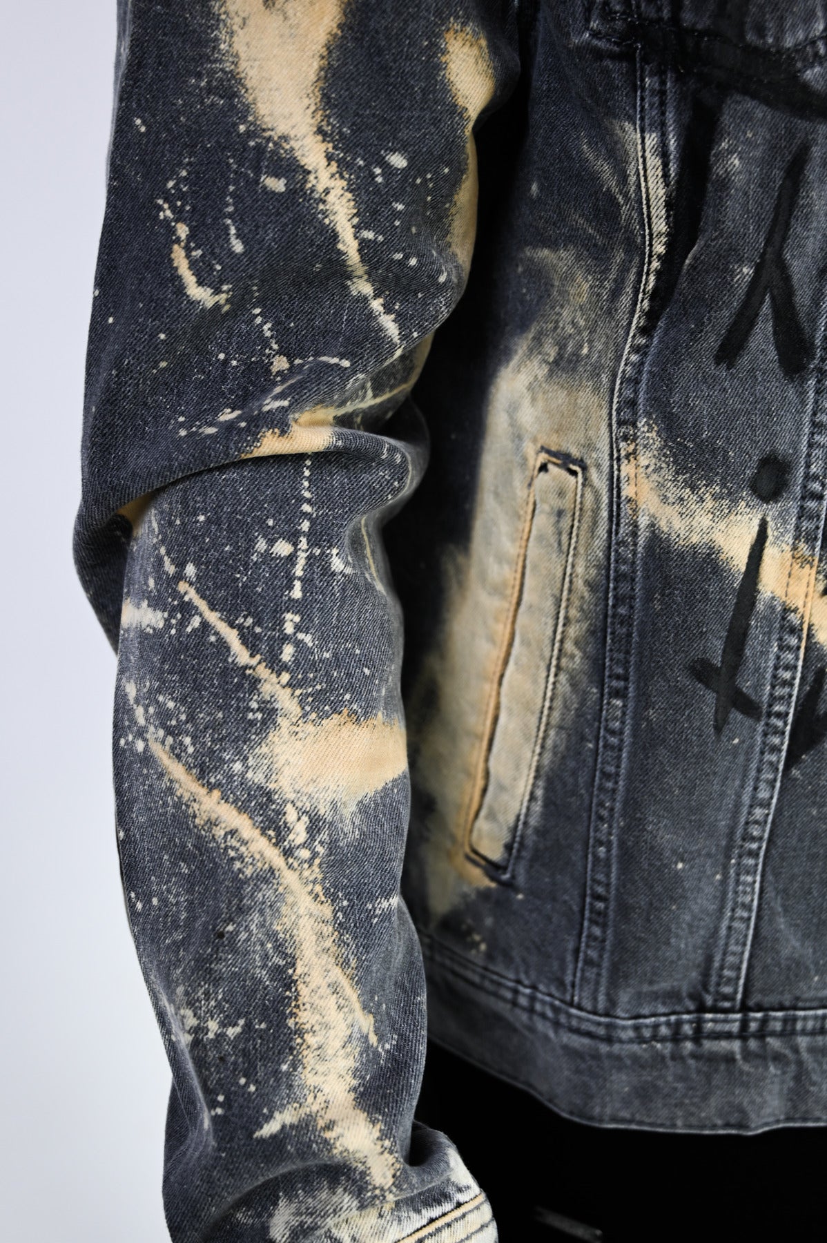 Eazy Jacket / 1 of 1